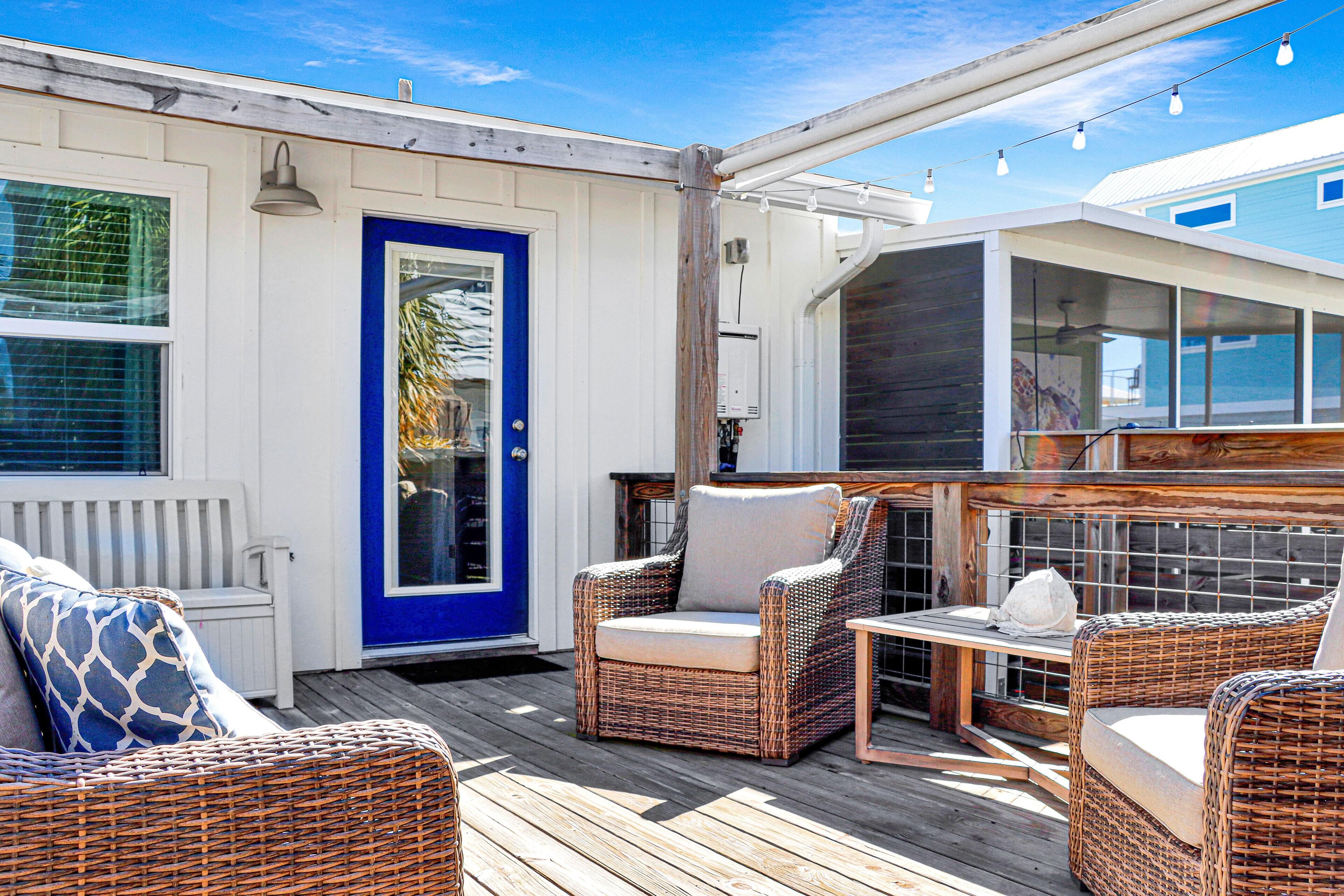 House, 1 Queen Bed with Sofa bed (40th Street Cottage) | Terrace/patio