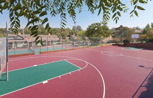 Sport court