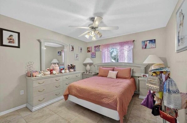 Iron/ironing board, WiFi