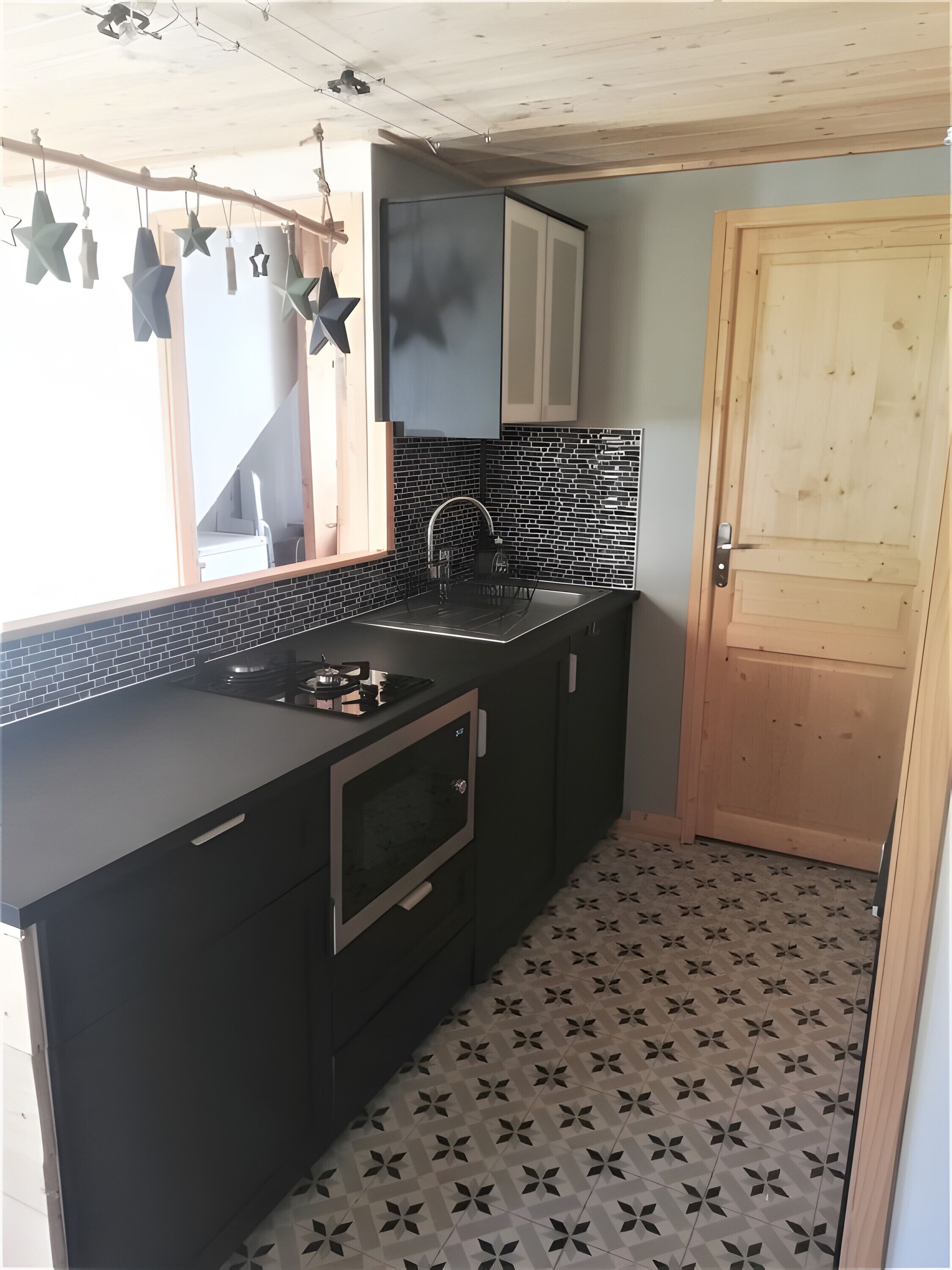 雪櫃、微波爐、爐具、洗碗機