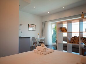 2 bedrooms, free WiFi, bed sheets - Villa Ada-Dora - One Bedroom Apartment, Sleeps 2 (Olbia)