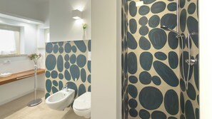 Shower, hair dryer, bidet, towels - Villa Ada-Nicola - One Bedroom Apartment, Sleeps 2 (Olbia)