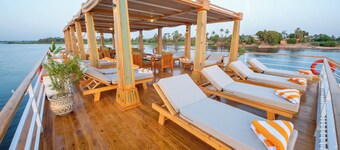 Dahabiya Azhar II Luxury Cruise