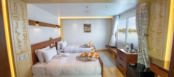 Dahabiya Azhar II Luxury Cruise