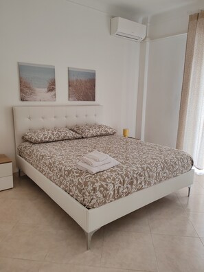 Bügeleisen/Bügelbrett, WLAN, Bettwäsche