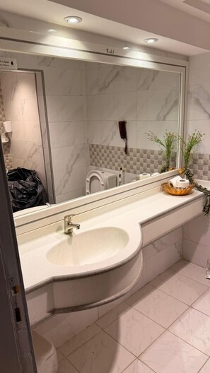 Dreibettzimmer | Badezimmer