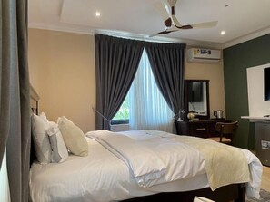 Iron/ironing board, free WiFi