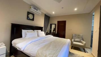 豪華單人房, 陽台 | 熨斗/熨衣板、免費無線上網