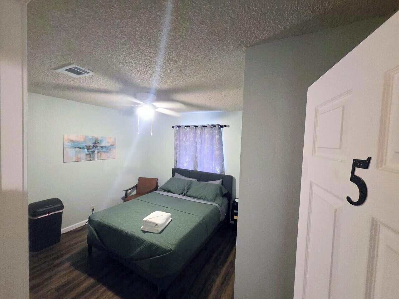 4 Schlafzimmer, kostenloses WLAN, Bettwäsche