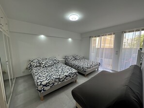 Iron/ironing board, WiFi, bed sheets - Impeccable 3p 80m2 double balconies, near mer juan (Antibes)
