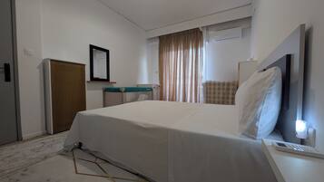 Fer et planche à repasser, Wi-Fi, draps fournis