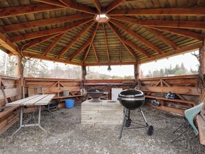 Tempat makan luar