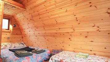 1 dormitori, decoració individual i mobiliari individual