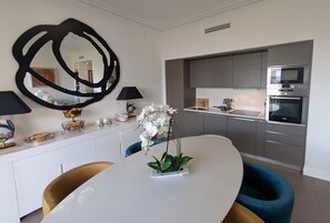 Coffee/tea maker, fridge, microwave, oven - Ref DUNES3 by Palmes d Or Properties (Cannes)