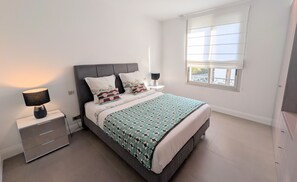 2 bedrooms, iron/ironing board, free WiFi - Ref DUNES3 by Palmes d Or Properties (Cannes)