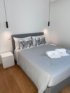 2 soverom, strykejern/-brett, wi-fi og sengetøy