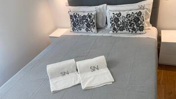 2 soverom, strykejern/-brett, wi-fi og sengetøy