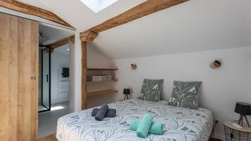 3 bedrooms, iron/ironing board, WiFi