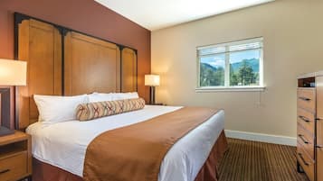 2 bedrooms, in-room safe, desk, iron/ironing board