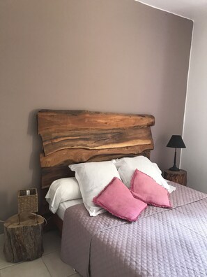 Iron/ironing board - GITE U BUGNU (Vico)