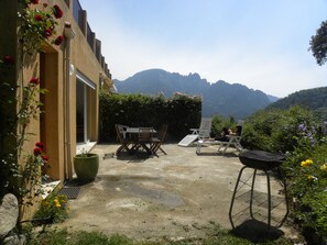 Outdoor dining - GITE U BUGNU (Vico)