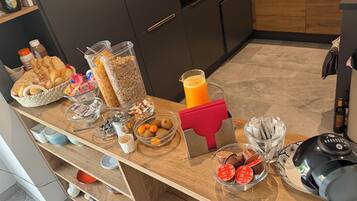 Ilmainen päivittäinen buffetaamiainen