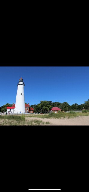 Miscellaneous - Cozy 1-bedroom apartment with AC in enjoyable Port Huron (Port Huron)