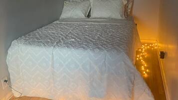 Fer et planche Ă repasser, Wi-Fi, draps fournis