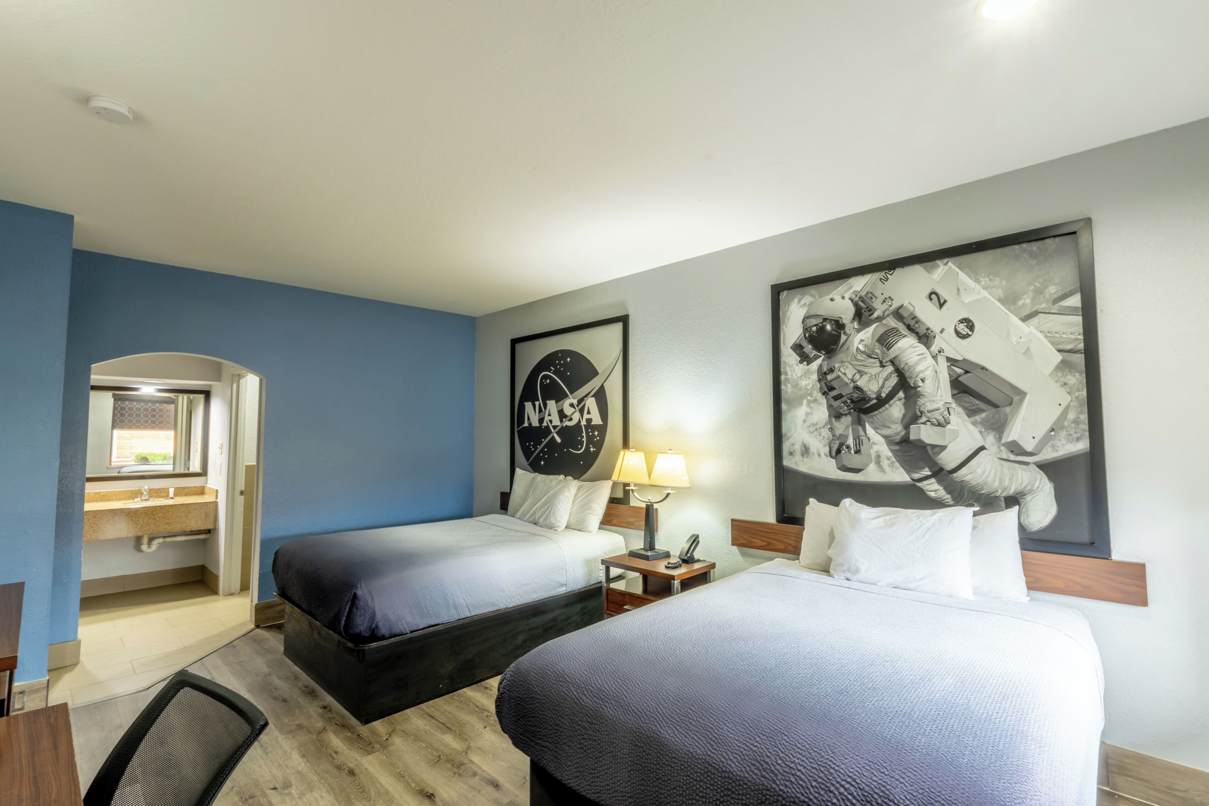 Deluxe Double Room, 2 Bedrooms | Desk, laptop workspace, free WiFi