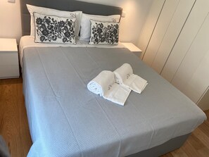 Room - Vrbo Property (Luz)