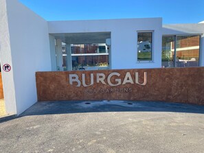 Exterior detail - Burgau Algarve: 2BR Apt + Private Jacuzzi (Burgau)