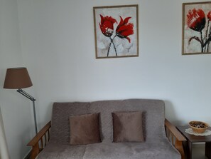 Living area - Tasos holiday Apartments – Relaxing Stay in Quiet Area near Paphos (Chloraka)