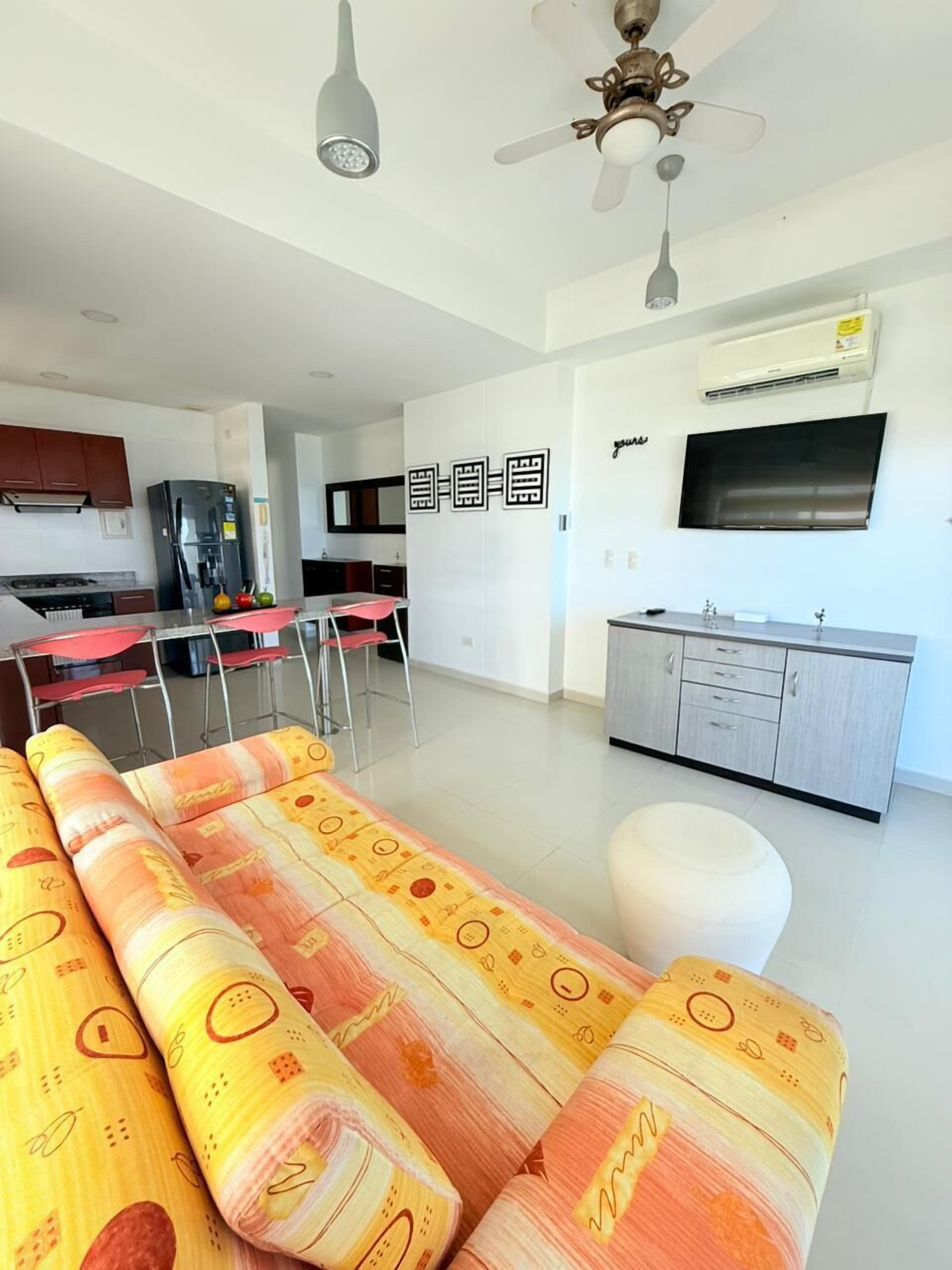 Classic Room, 1 Bedroom, Sea View, Sea Facing | Living area