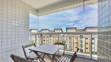 Apartamento básico | Opções para refeição ao ar livre