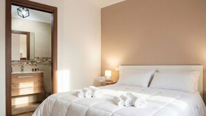 2 室のベッドルーム、旅行用ベビーベッド