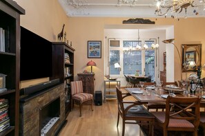 Dining - Spacious & Luxury Apartment /Center (08037 Barcelona)
