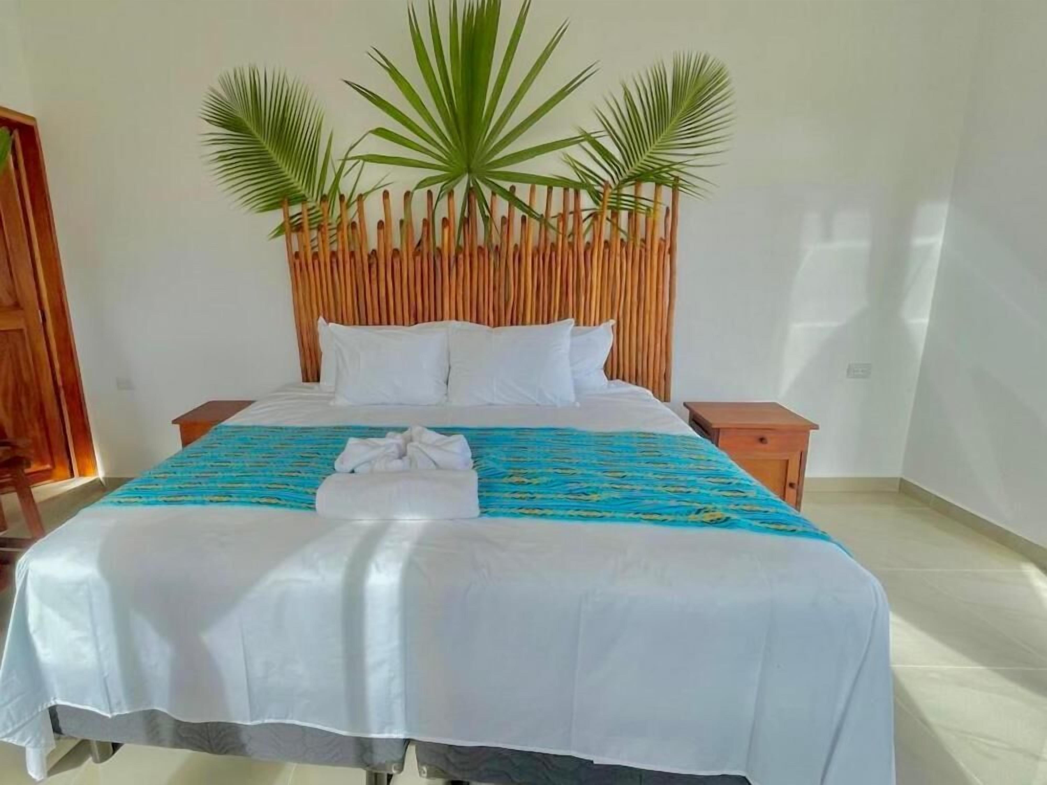 Bàn, khu vực làm việc phù hợp cho laptop 