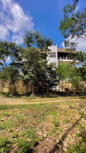 Phòng đôi Deluxe, quang cảnh sân vườn | Ngoại thất