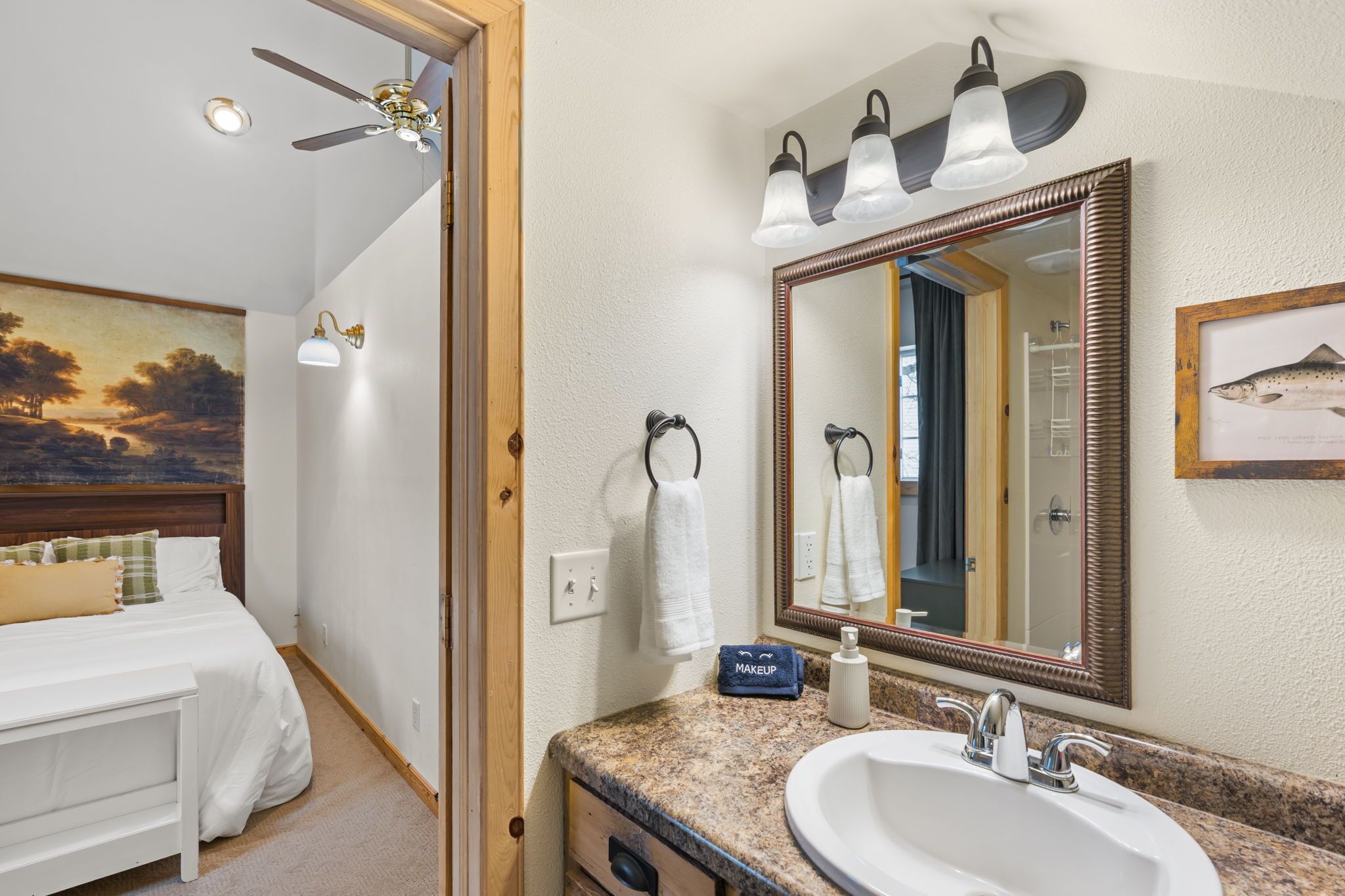 1 室のベッドルーム、アイロン / アイロン台、WiFi (無料)、ベッドシーツ