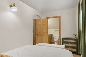 1 bedroom, iron/ironing board, free WiFi, bed sheets - New Owner Special > Sauna, Gym & Juice Bar (Wausau)