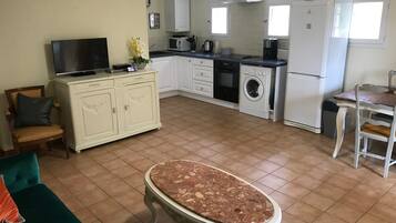 TV, DVD player, table tennis