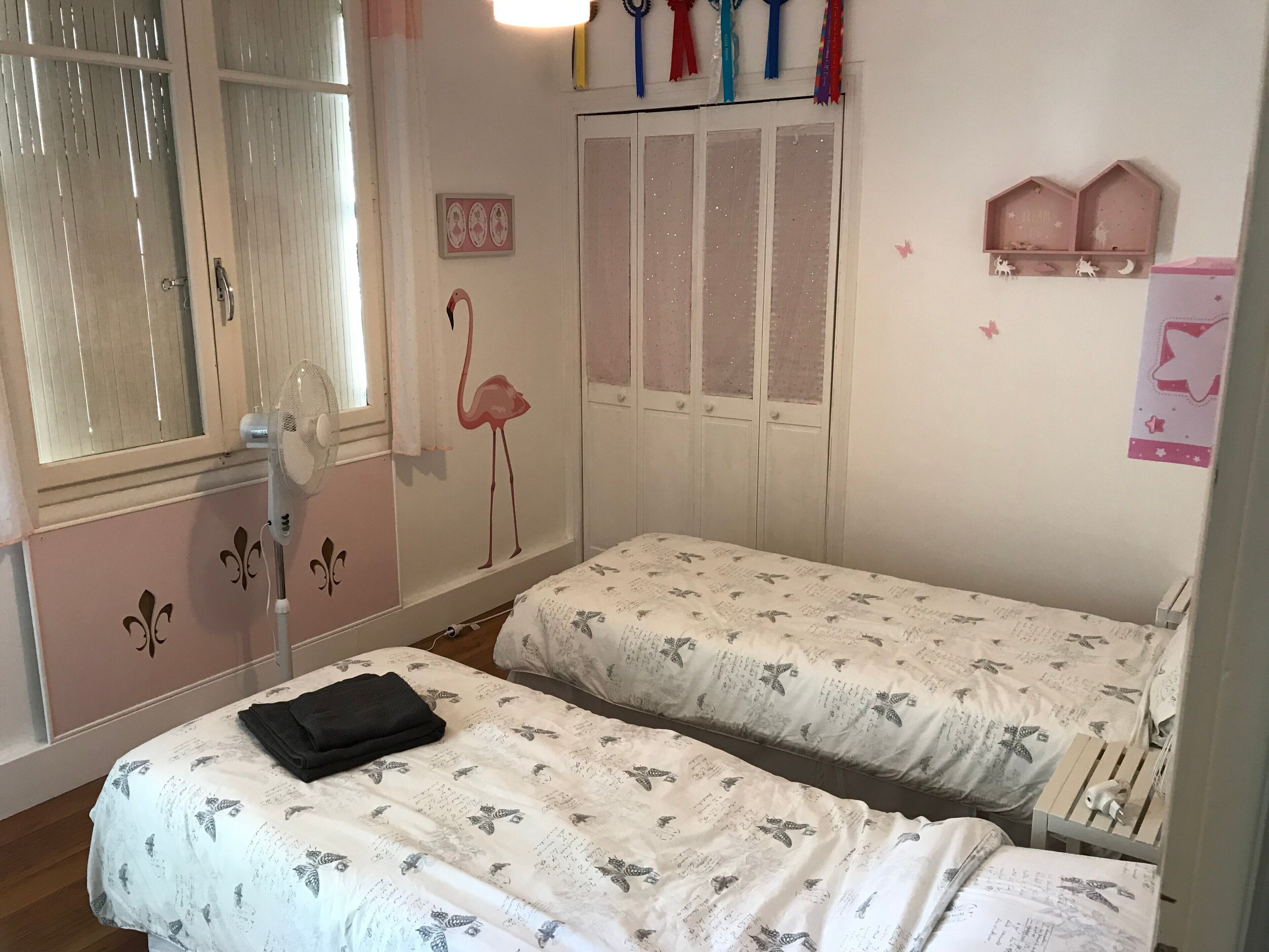 Iron/ironing board, WiFi, bed sheets