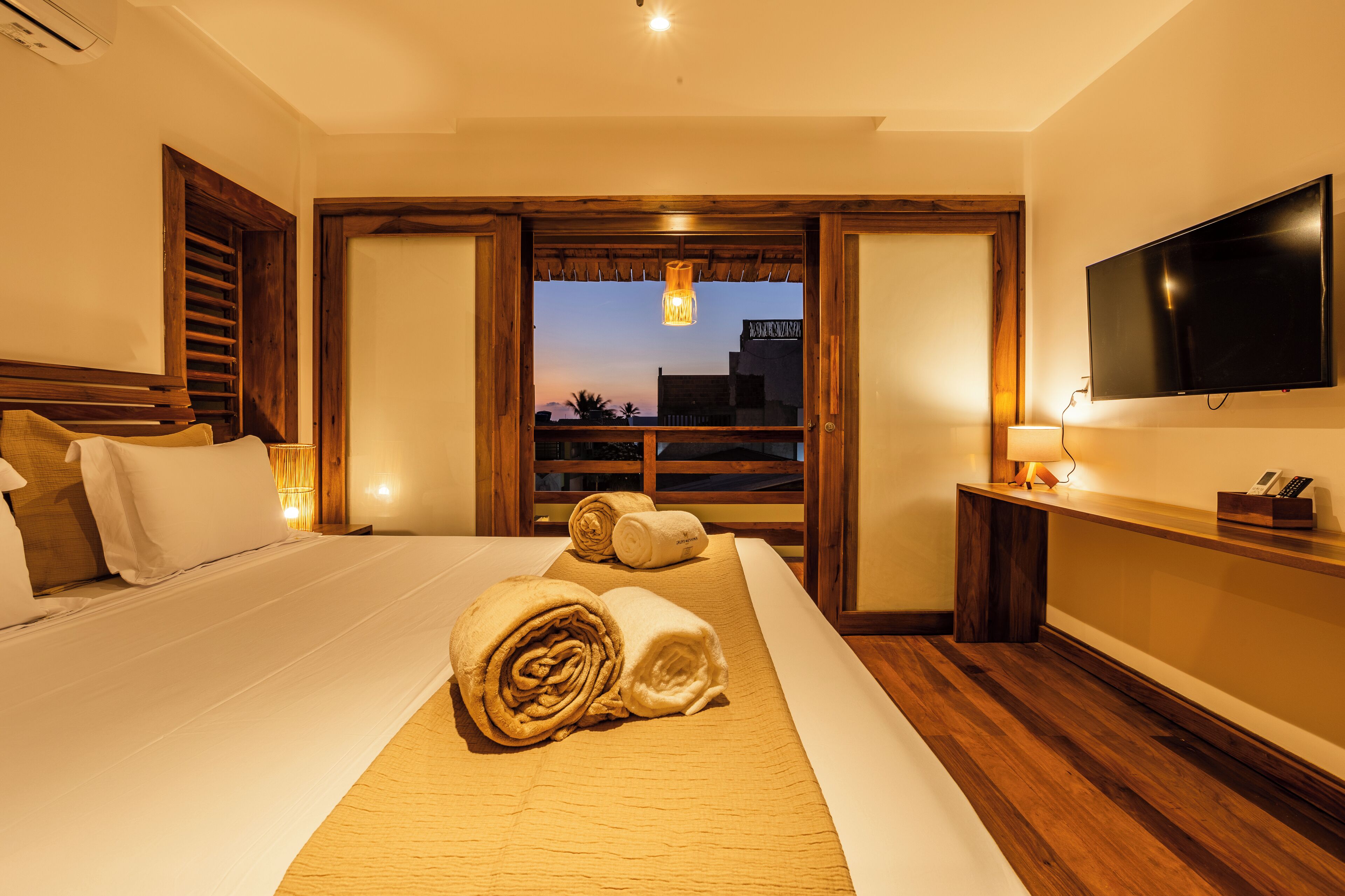 Villa Deluxe, vista a la alberca | Ropa de cama de alta calidad y escritorio 