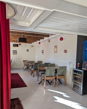 Luokittelematon kuva, 5 kautta 13, painike