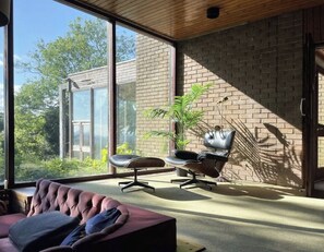 Interior - Mid-Century Masterpiece (Dudley)