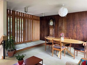 Dining - Mid-Century Masterpiece (Dudley)
