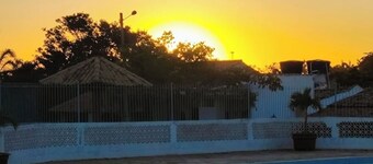 Cozy house-style apartment in Iguaba Grande, close to everything, pets allowed.