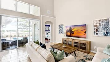 Villa, 4 Bedrooms | Living room