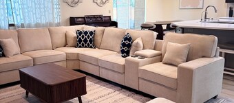 Lovely 4-bedroom house in Everett perfect for your getaway