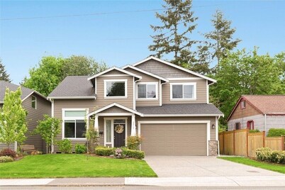 Lovely 4-bedroom house in Everett perfect for your getaway
